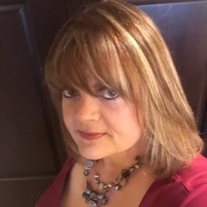 Meet your Posher, Cristy